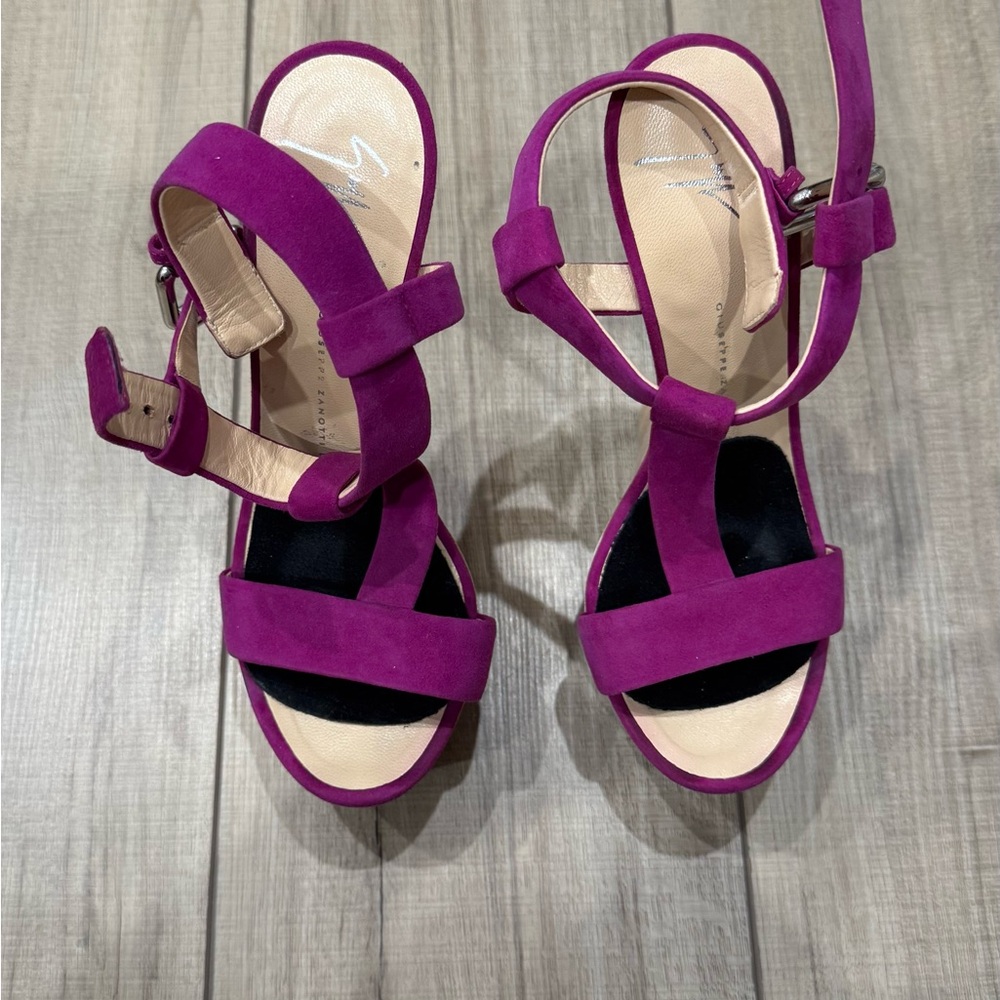 Giuseppe Zanotti Fuchsia Curve Gem Sandals - Picture 2 of 7